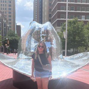 Meet your Posher, Jessica